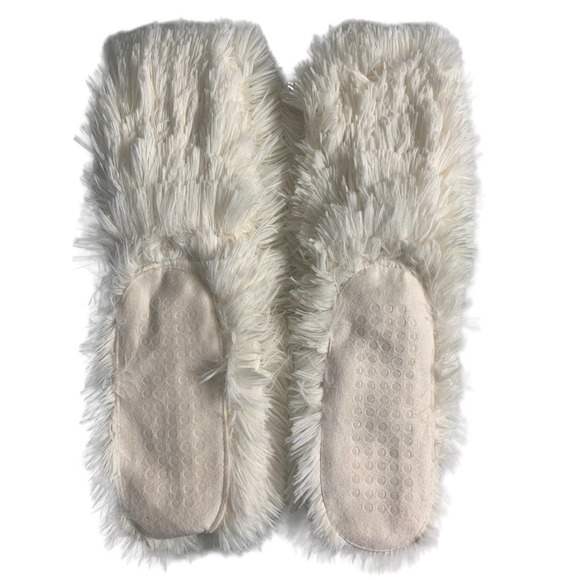 Bundle of 2 Pairs Non Slip Winter Socks & 1 Bridger bowl Pom Pom winter cap - Picture 3 of 12